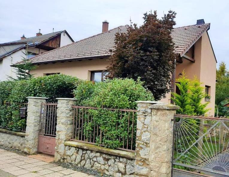 Aranypatak Apartmanhaz Szombathely Exterior foto